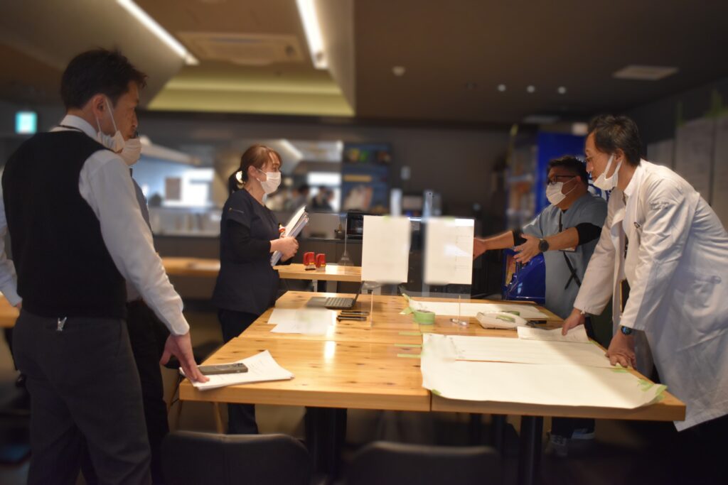 職員食堂に設置された災害対策本部